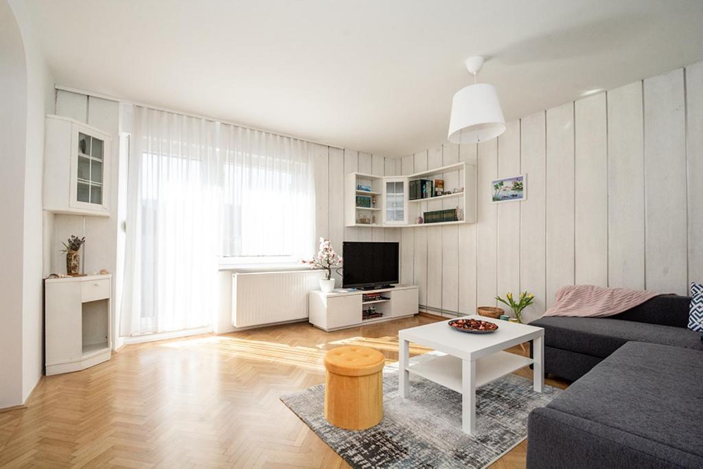 Magnolia Apartment - Free Private Parking Lublana Zewnętrze zdjęcie