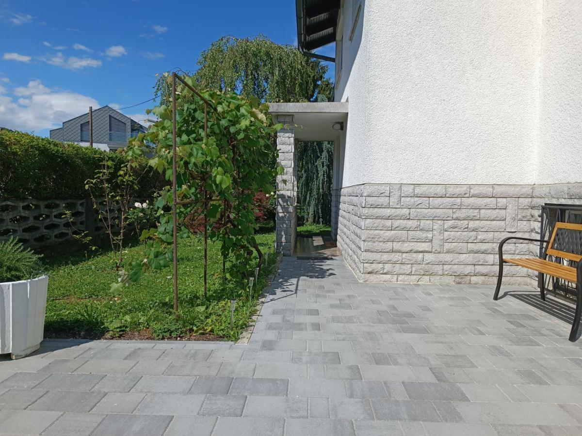 Magnolia Apartment - Free Private Parking Lublana Zewnętrze zdjęcie